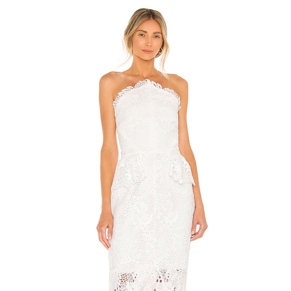 Elliatt Dresses & Skirts - Elliatt X REVOLVE Lucinda Dress in Ivory (NWT)